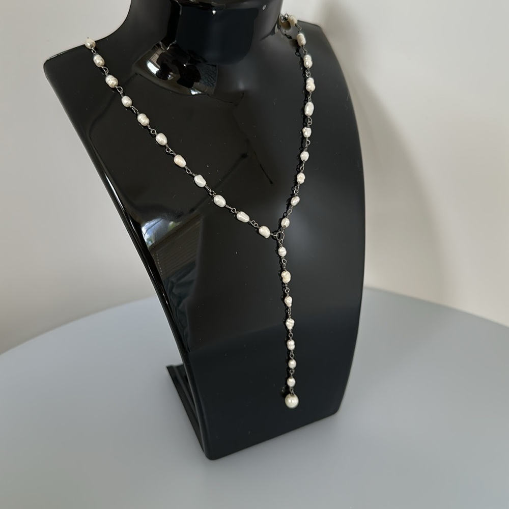 Luxurious pearls drop necklace